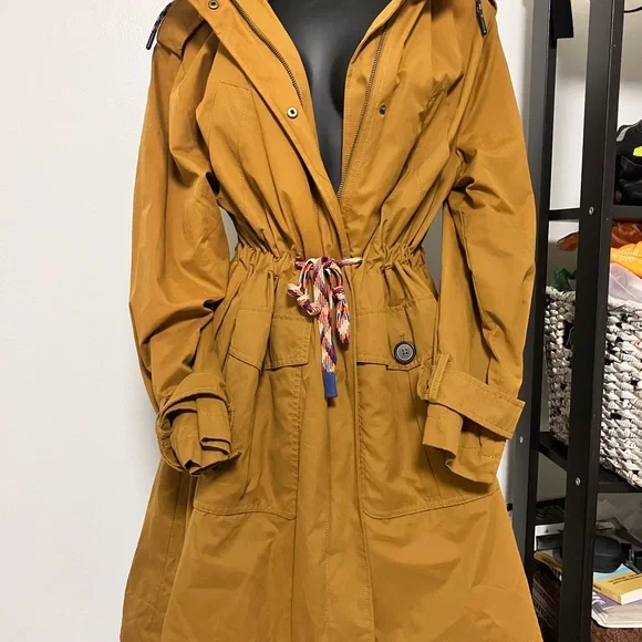 Zara Trench Sporty Coat. - Picture 4 of 10